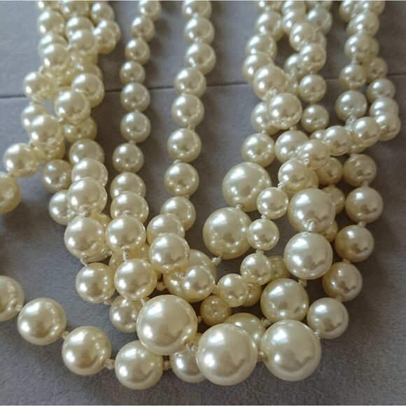 J. CREW 5 strand knotted graduated layered white faux pearl necklace - Picture 6 of 10